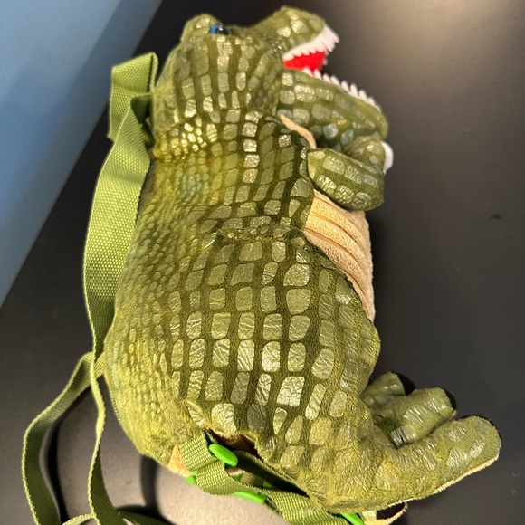 NWT dinosaur backpack - Picture 4 of 5